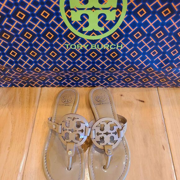 Tory Burch Designer Miller Sandals Thongs Flip Flops Size 6.5 - Picture 1 of 7